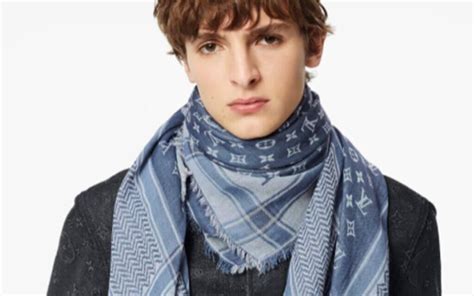 lv keffieh|Louis Vuitton pulls $705 blue and white ‘keffiyeh stole’ after backlash.